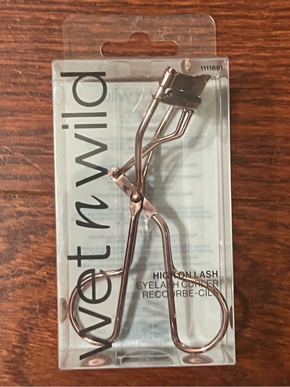 Wet N Wild Rose Gold Eyelash Curler *Add to bundle to receive free 👀😍